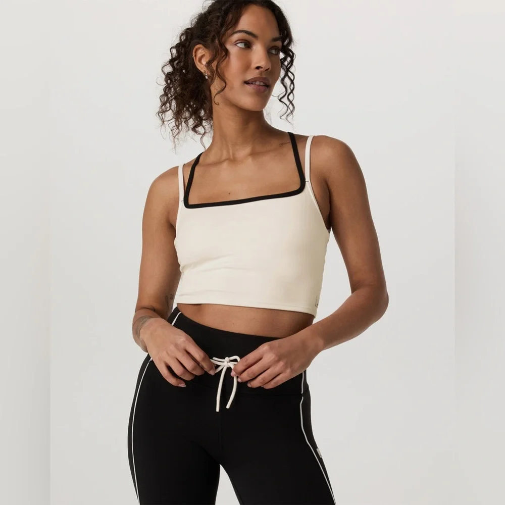 NWT Vuori Daily Layered Tank in Marshmallow - Picture 4 of 10